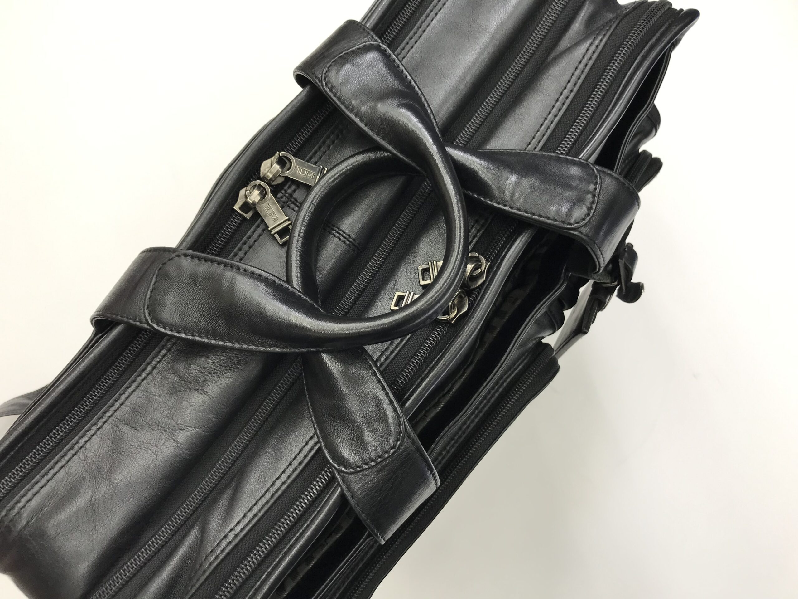 TUMI （トゥミ）本革ビジネスバッグ＋全面染め直し | 革製品の