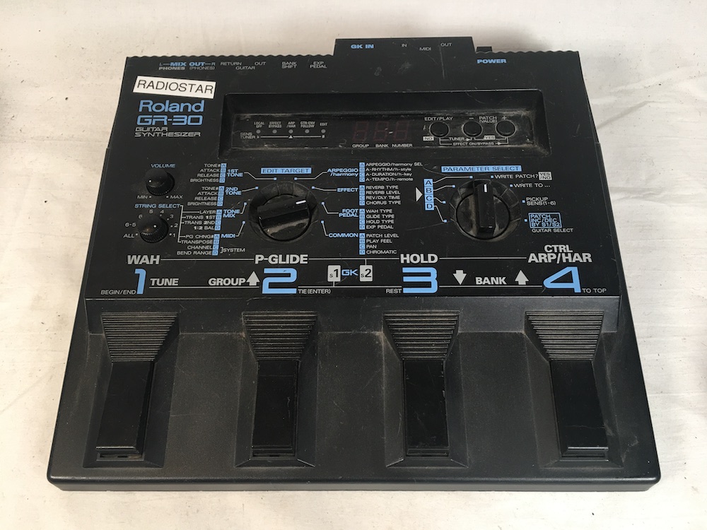 Roland GR-30 Guitar Synthesizer with GK-2A Pickup Attachment Midi