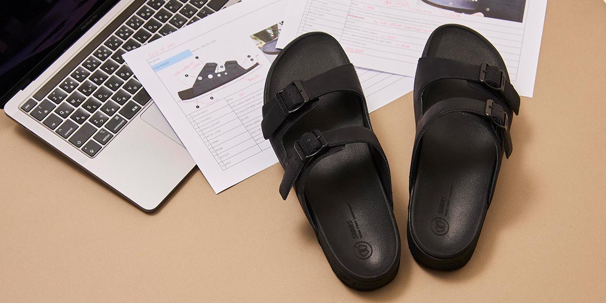 FRIDAY」3Dサンダル | シダス