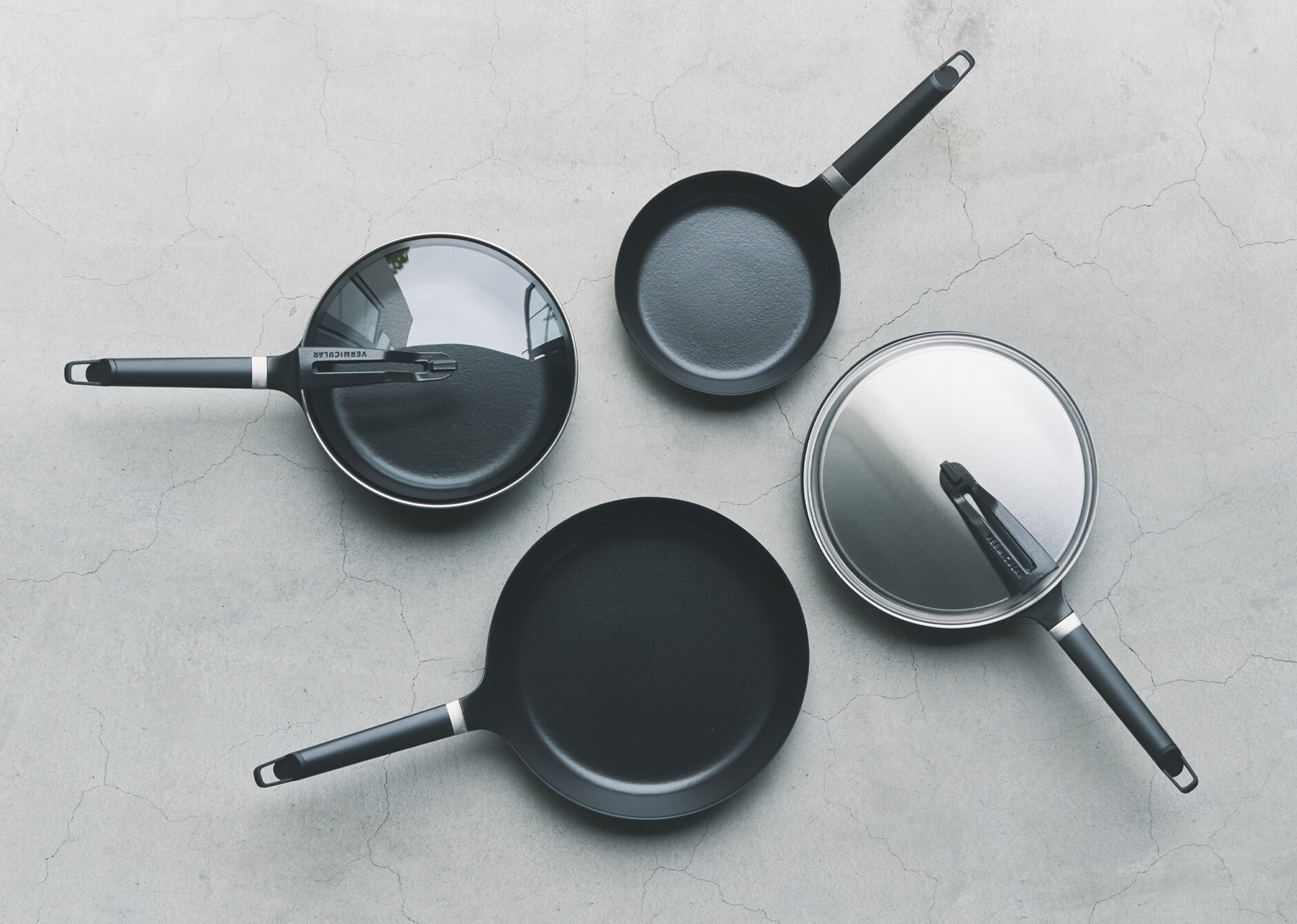 オーブンセーフスキレット 24cm DEEP[メタルハンドル］ | バーミキュラ