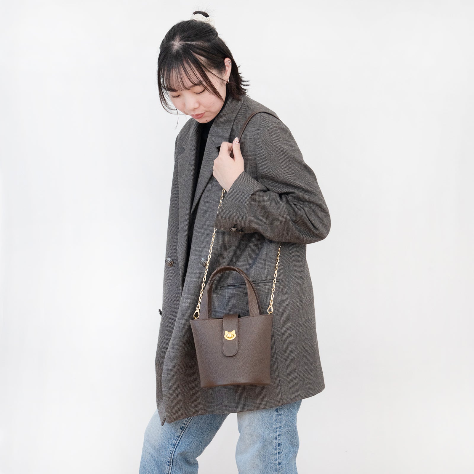 チェーンショルダー付きミニバッグ・PAW (パウ) キュイール・マッシュ