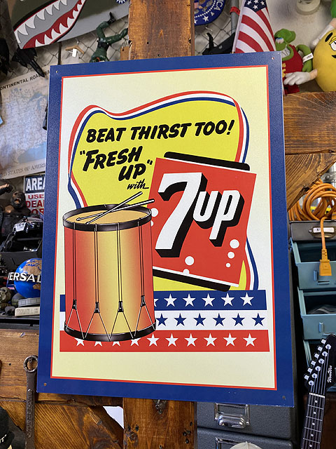 楽天市場】7UP セブンアップ エンボスティンサイン （1960年代ボトル