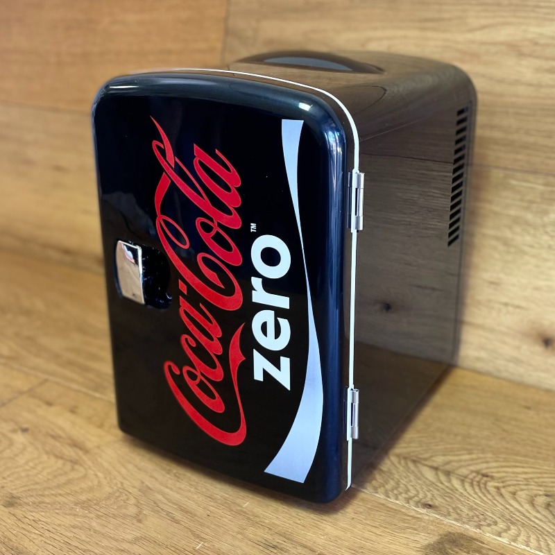 楽天市場】コカコーラ ミニ 冷蔵庫 保冷庫 最大8缶 Coca-Cola Mini Can