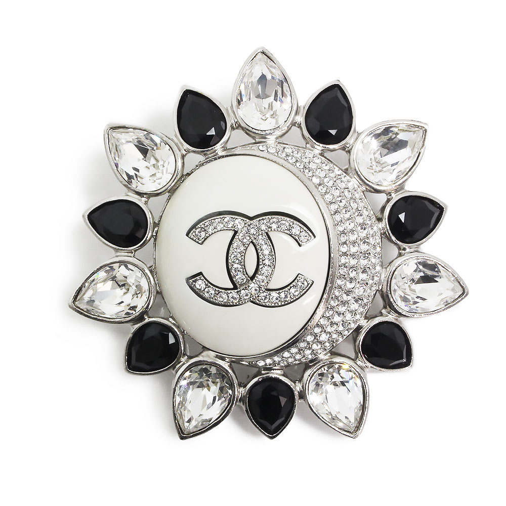 CHANEL ブラックストーン未使用シルエット型ブローチ CHANEL ブラック