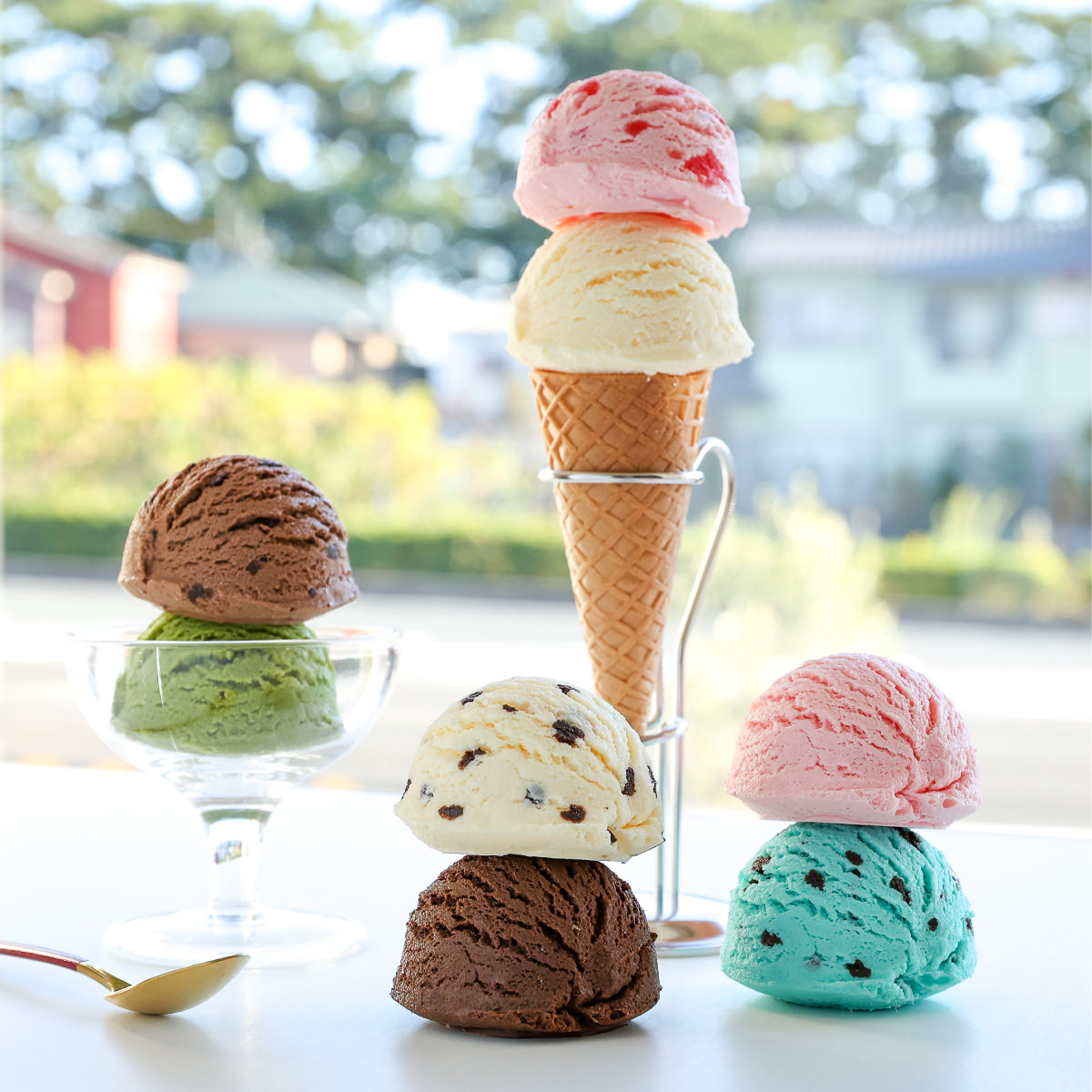 楽天市場】食べられない アイス ストロベリー コーン付き｜アイス