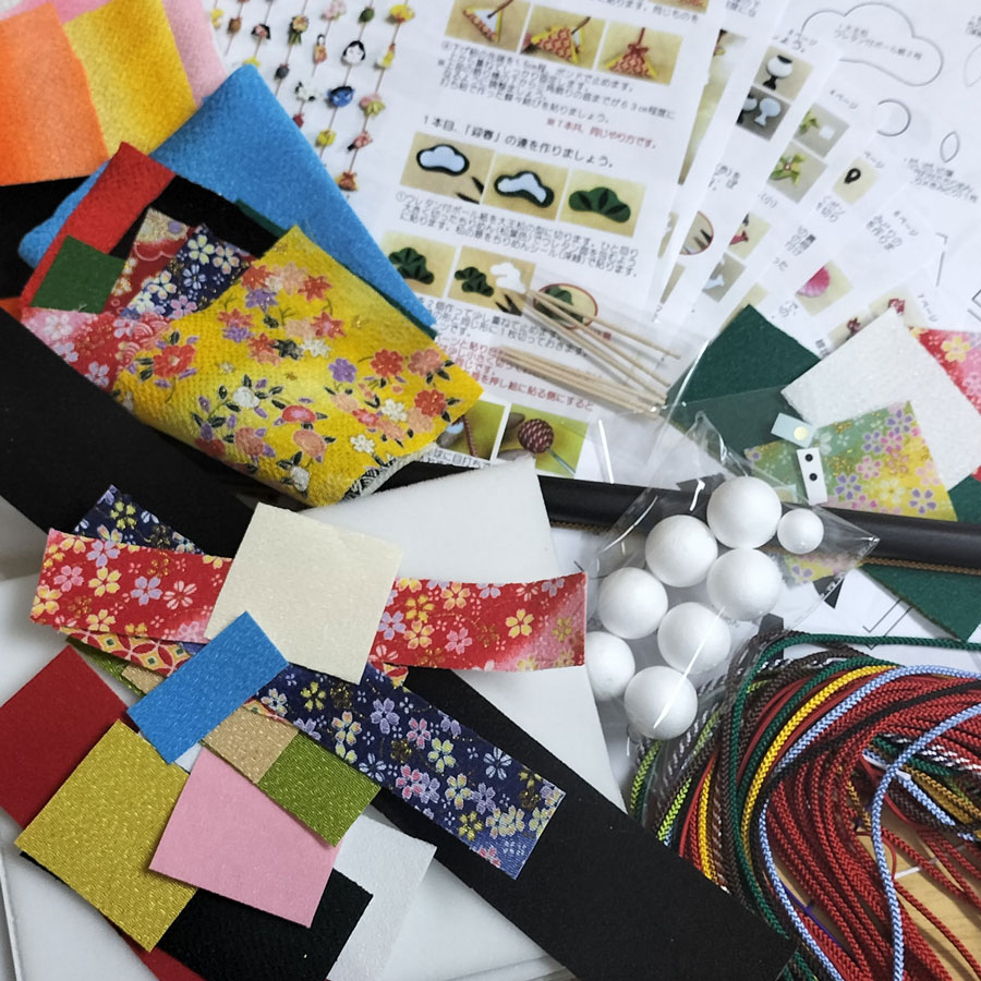 つるし飾りキット・年中風物下げもん飾り〈7連つるし雛〉 : 布がたり