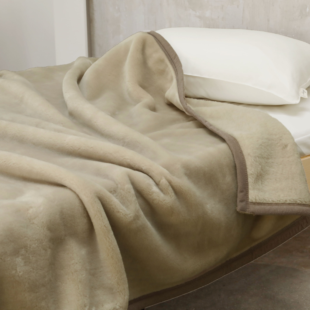 ロマンス小杉 毛布 シングル 暖かい 軽い ブランケット 日本製