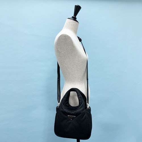 PRADA（プラダ） 【爆買】プラダ ソフト Re-Nylonパデッド ミニバッグ