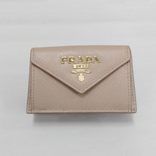 PRADA（プラダ） 【爆買】PRADA サフィアーノレザー 財布 三つ折り