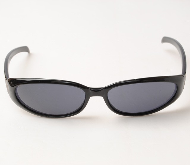 GUCCI（グッチ） サングラス シャイニーブラック GG 135 1189/S D28 56