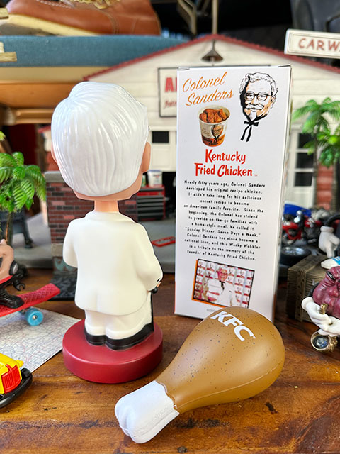 KFC ケンタッキーフライドチキン カーネルサンダース ボビングヘッド