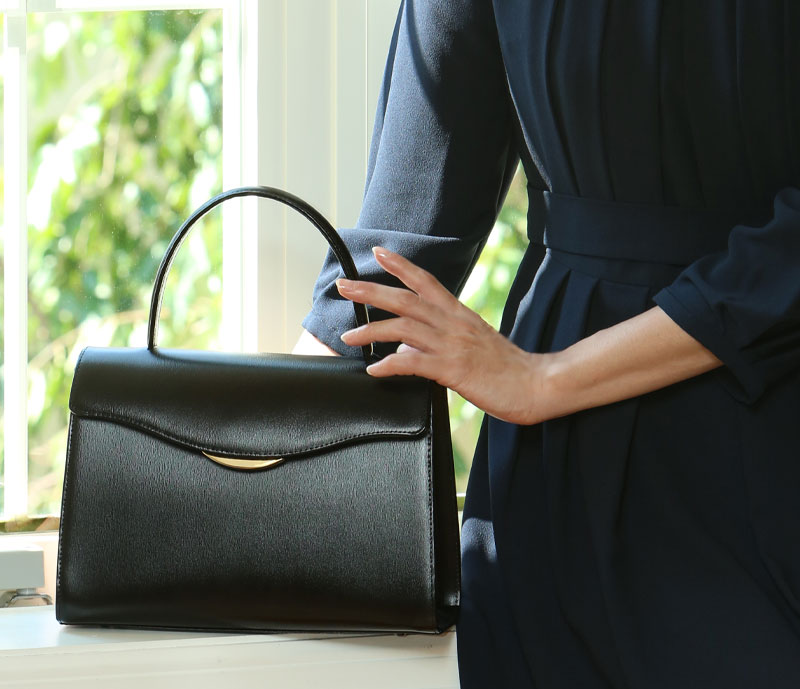 傳濱野 【傳濱野】格式高いシーンにも安心1本手フォーマルバッグ