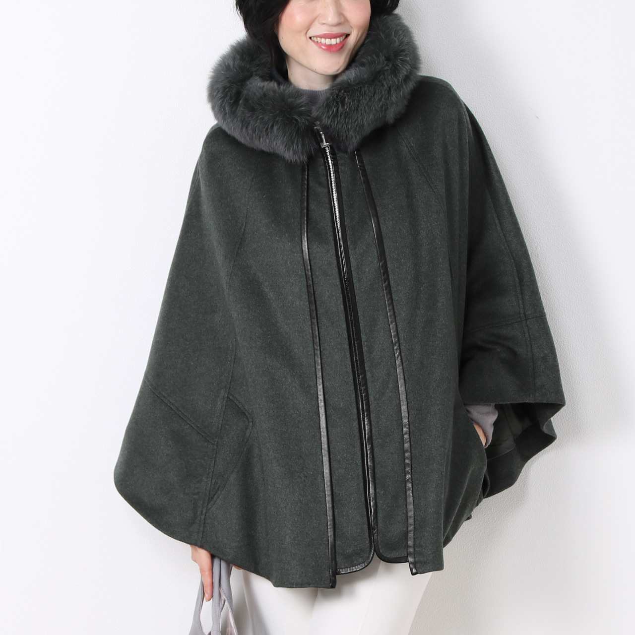 sankyo shokai（三京商会） ＜爆買＞ケープ カシミヤ 100% ポンチョ