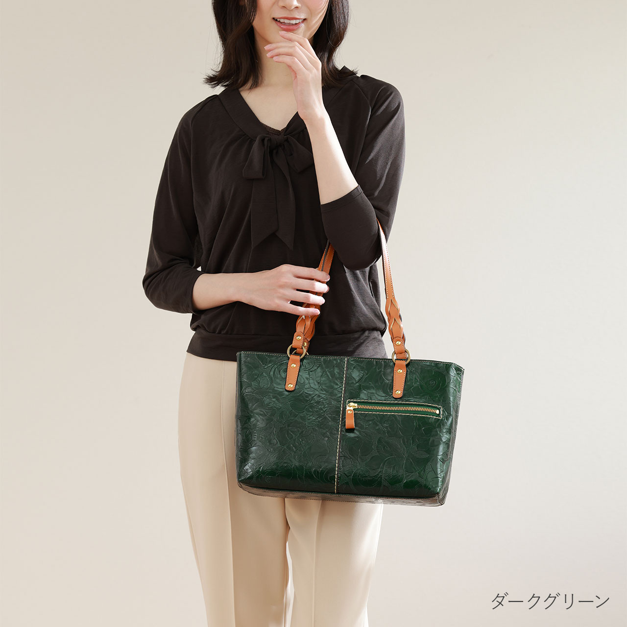 Jamale（ジャマレ） 牛革 トートバッグ レディース ローズ柄 型押し