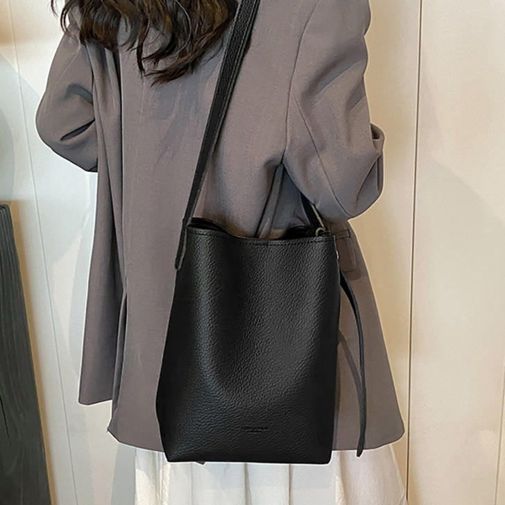 REAL STYLE ホーボーバッグ ワンショルダーバッグ トートバッグ