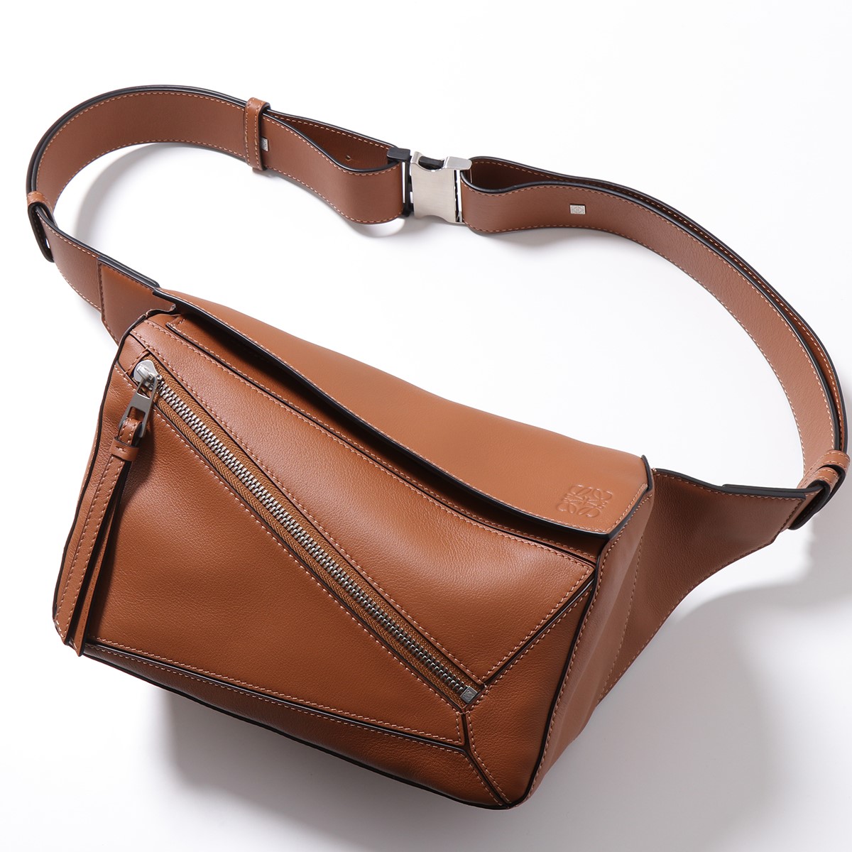 LOEWE（ロエベ） ボディバッグ PUZZLE EDGE SMALL BUMBAG パズル