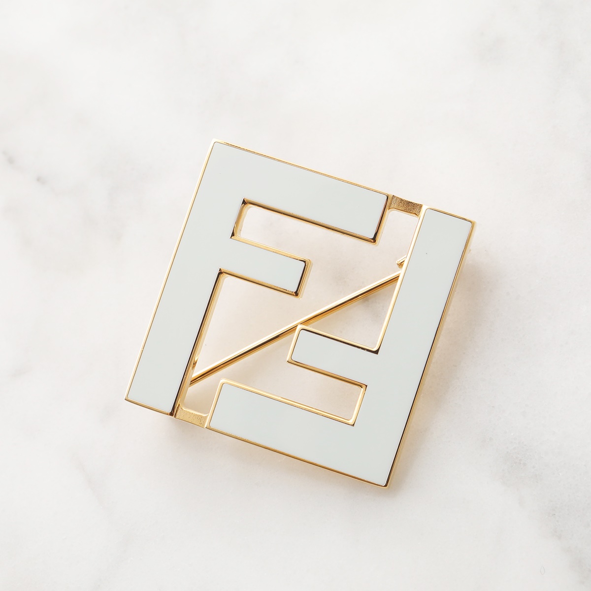 FENDI（フェンディ） ブローチ FOREVER フォーエバー 8AG976 TL9