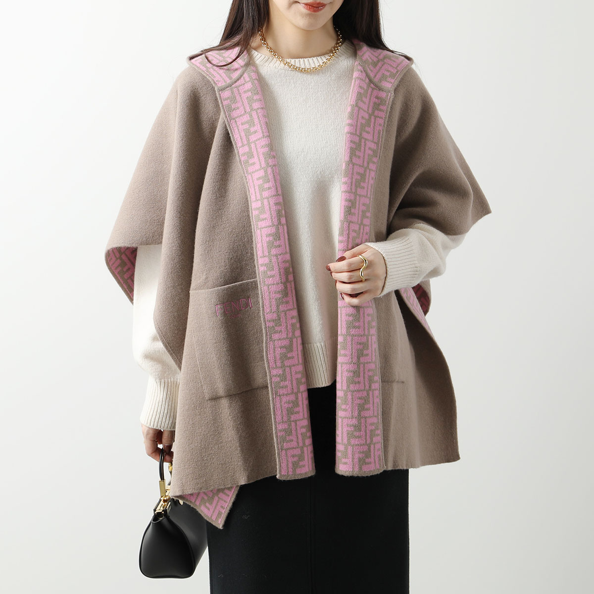 FENDI（フェンディ） FENDI KIDS キッズ ケープ JFQ056 AKLS