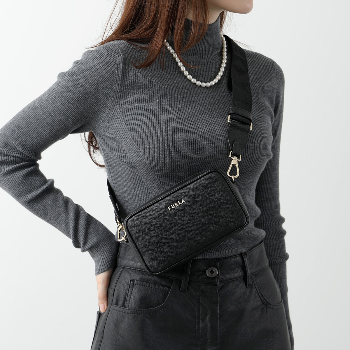 FURLA（フルラ） ショルダーバッグ CLASSIC クラシック WE00600 BX2827