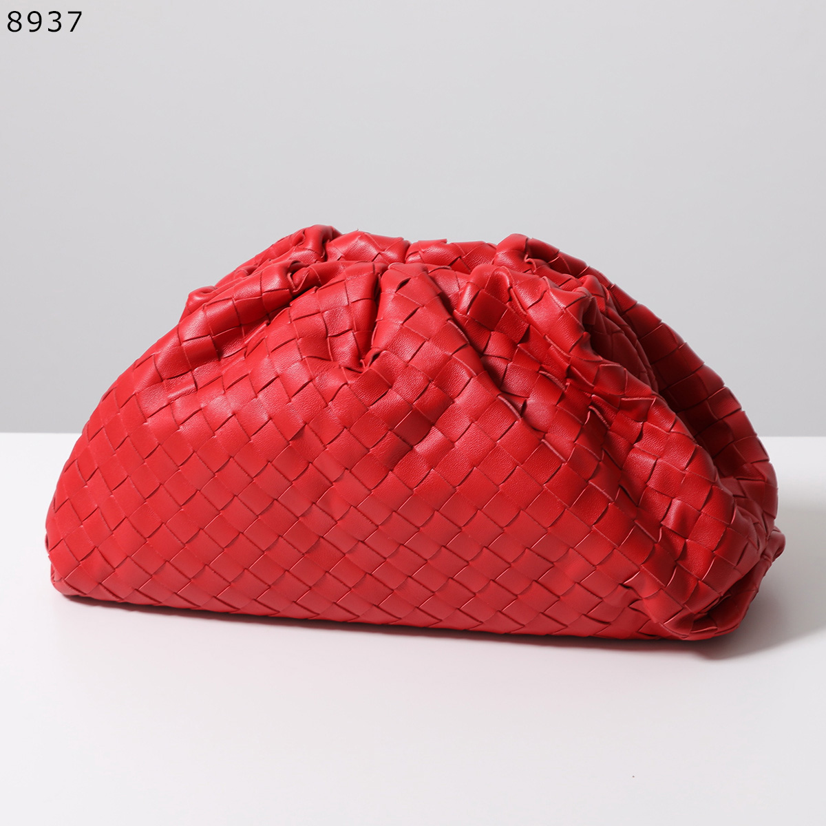 BOTTEGA VENETA（ボッテガ・ヴェネタ） クラッチバッグ THE POUCH ザ