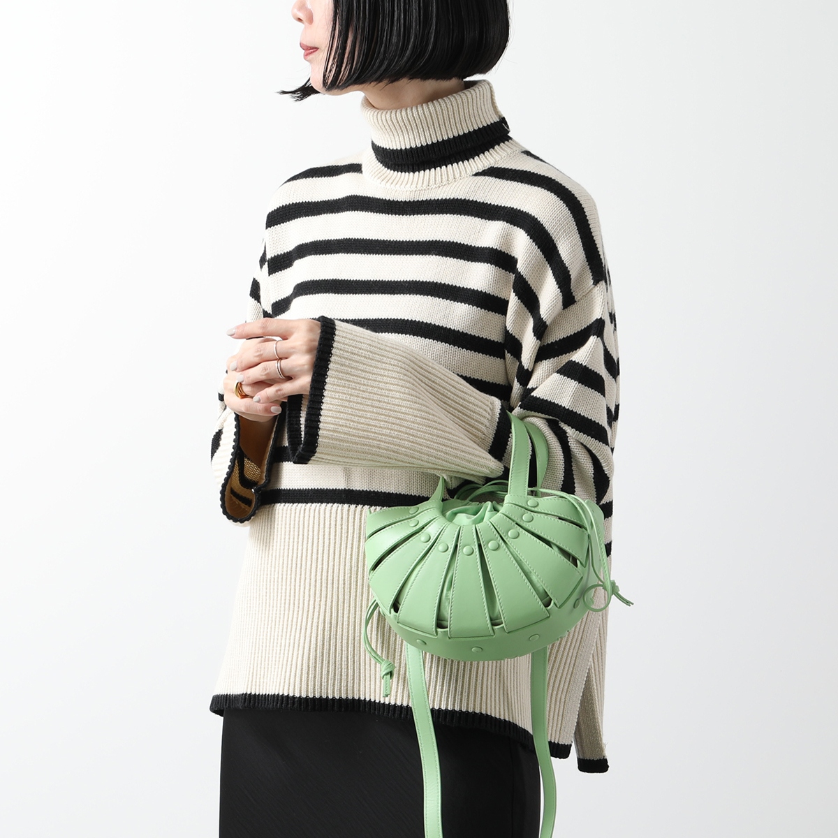 BOTTEGA VENETA（ボッテガ・ヴェネタ） ショルダーバッグ The Shell