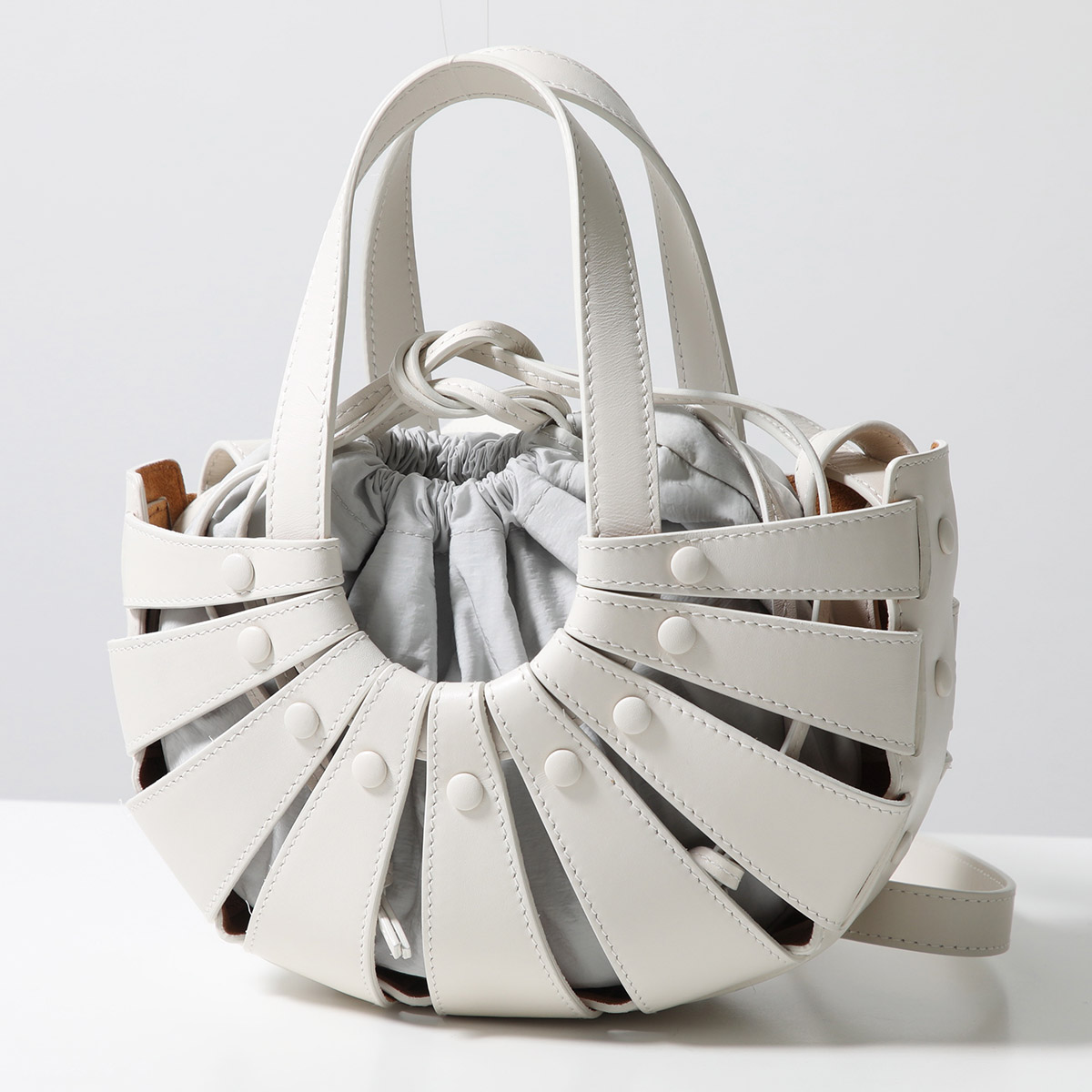 BOTTEGA VENETA（ボッテガ・ヴェネタ） ショルダーバッグ The Shell