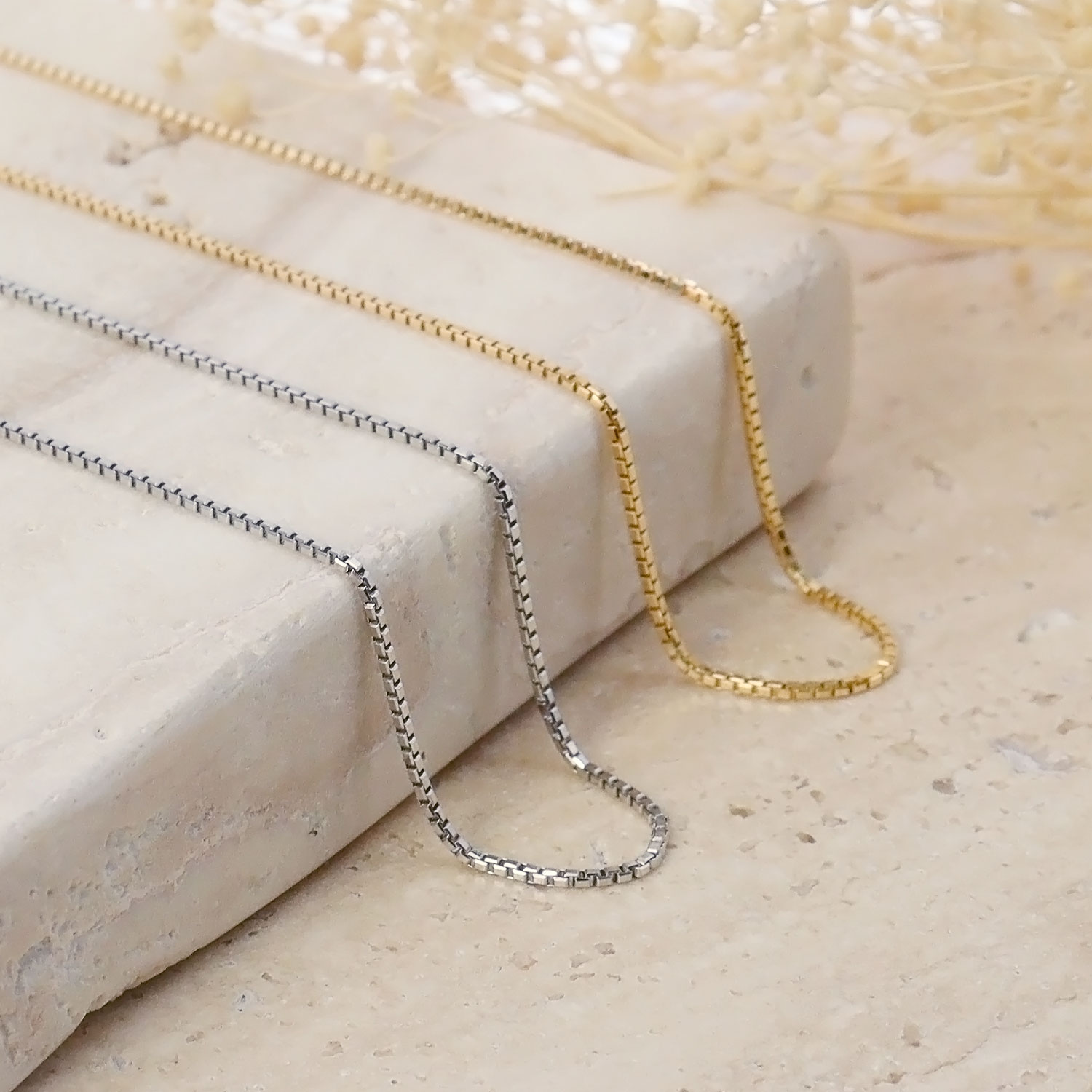 LARA Christie（ララクリスティー） ネックレス チェーン プラチナ