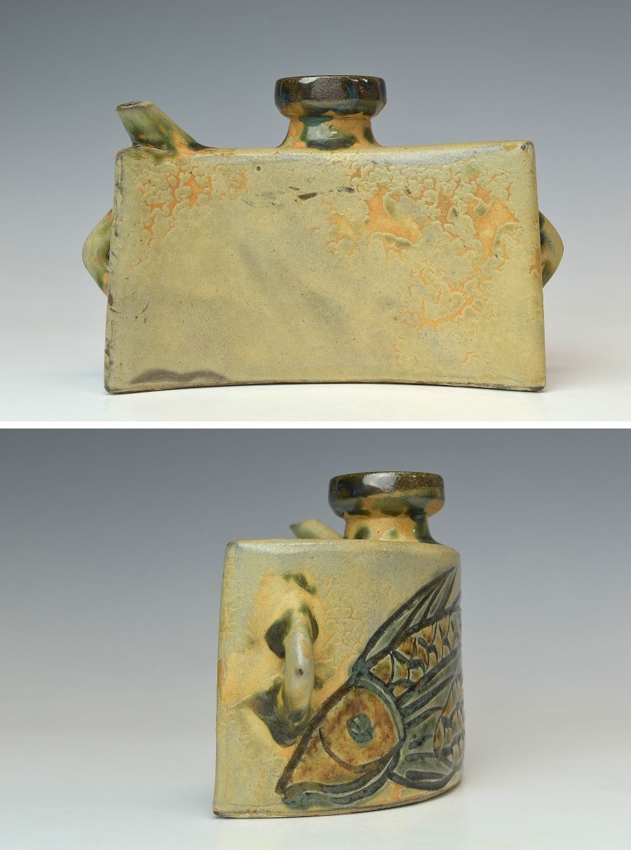 趣楽】 人間国宝 金城次郎作 魚文抱瓶 酒器 本物保証 V1351 : 趣楽堂