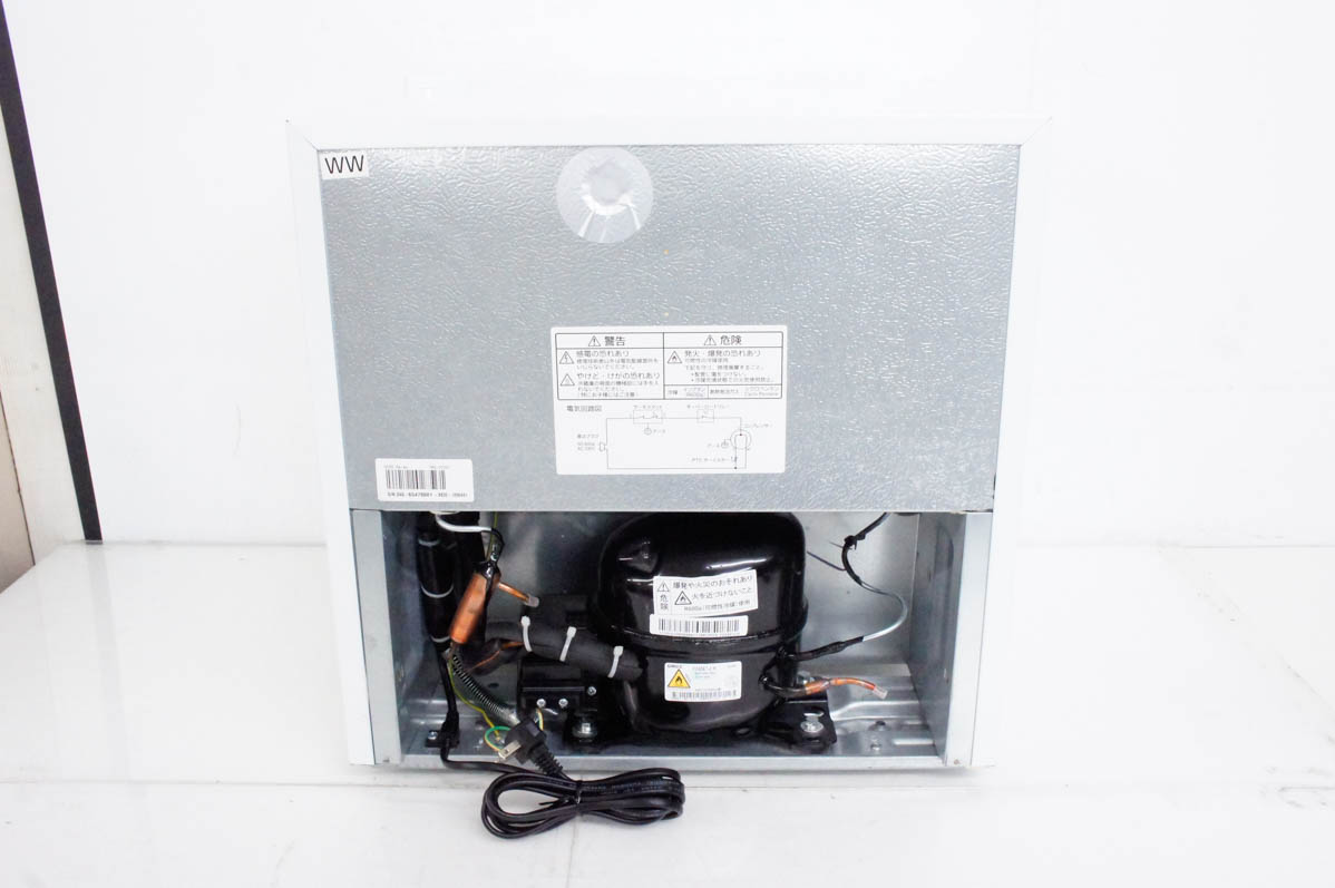 中古 ヤマダ電機YAMADA ノンフロン電気冷蔵庫 YRZ-C05B1 45L 右開き 1