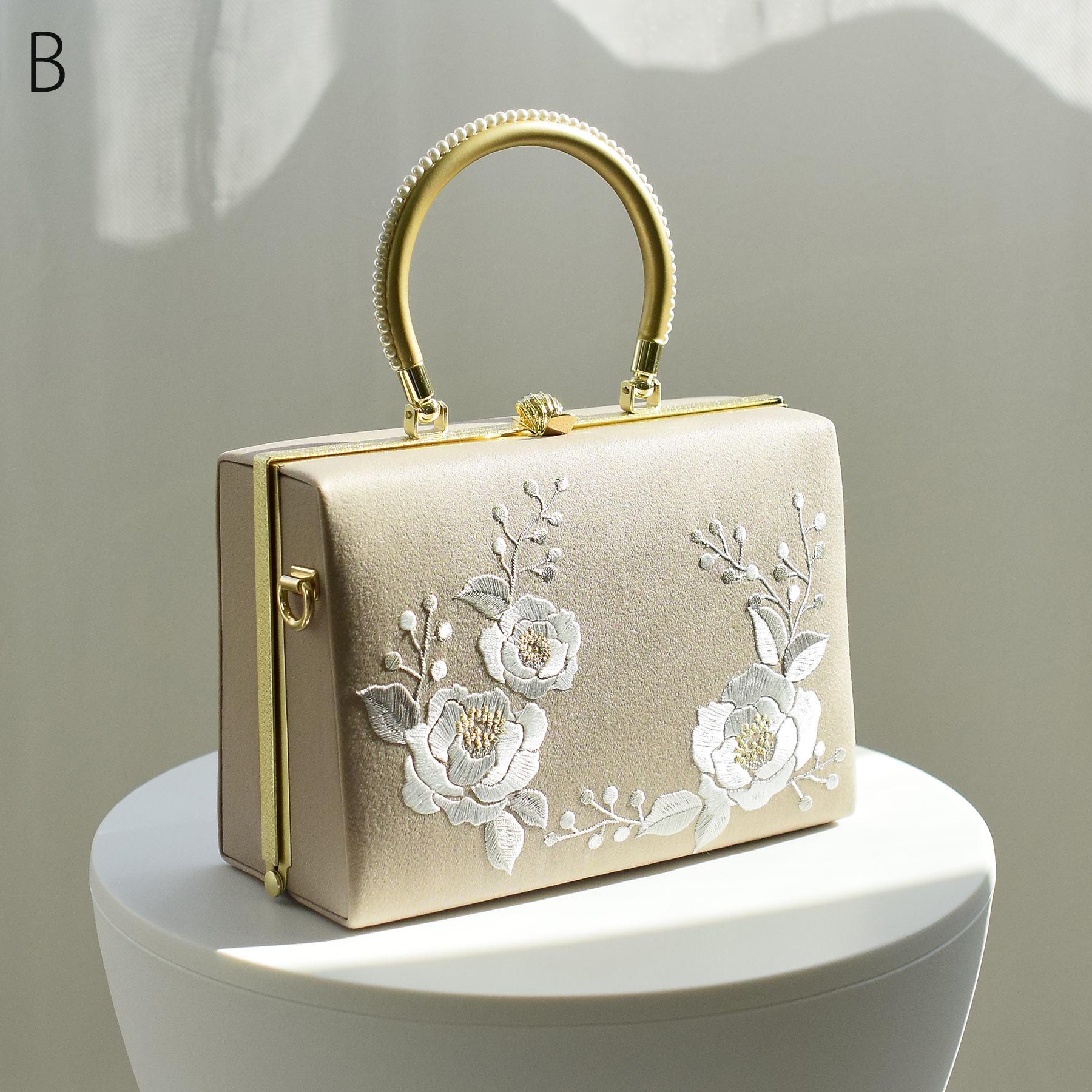 バッグ 成人式 パールハンドル 山茶花刺繍バッグ 日本製 礼装 振袖