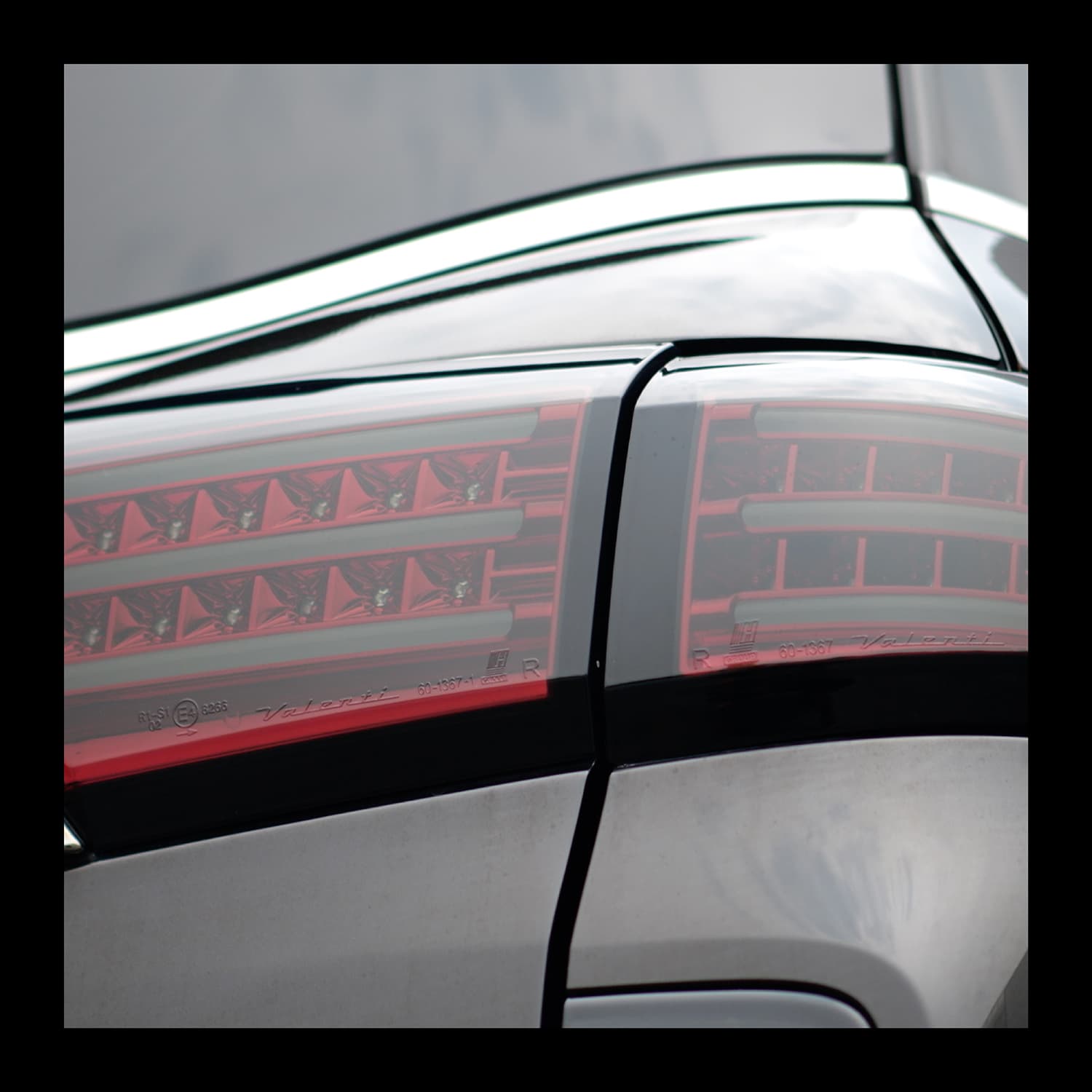 ヴァレンティ（VALENTI） 【公式ショップ限定カラー】エルグランド E52