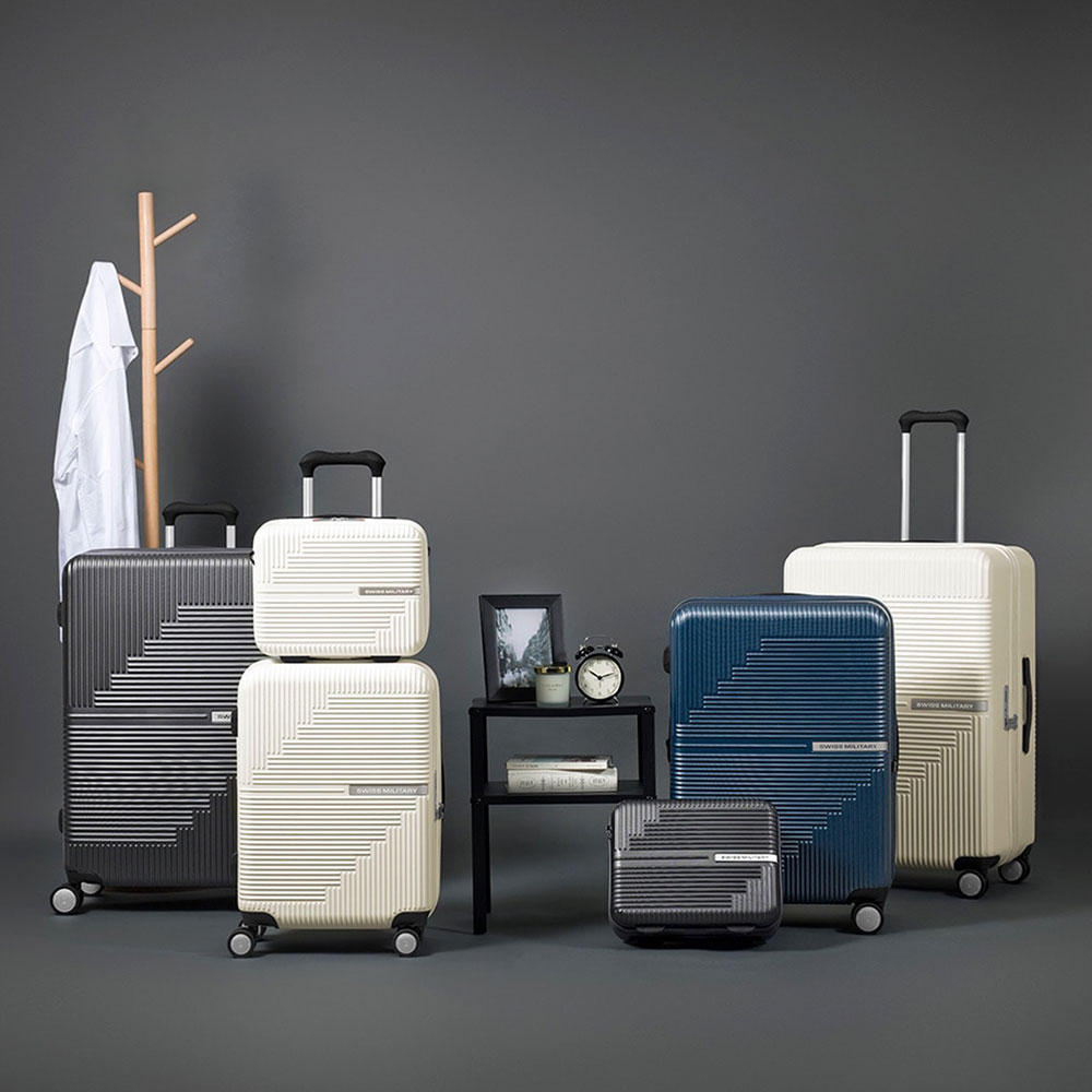 SWISS MILITARY スイスミリタリー GENESIS ジェネシス 66cm 74/88L SM