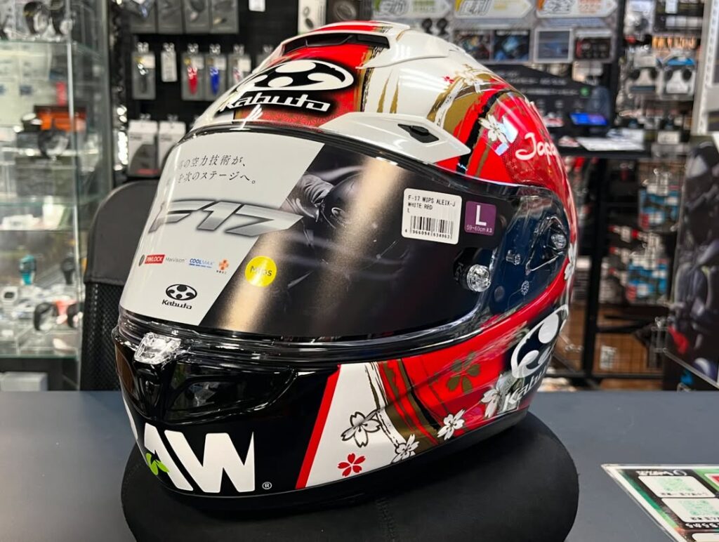 JAPAN仕様のヘルメット アレイシ引退 | しゃぼん玉 -Shabondama-