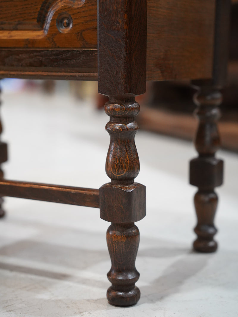 ヴィンテージ オークウッド サイドテーブル SHARK ATTACK