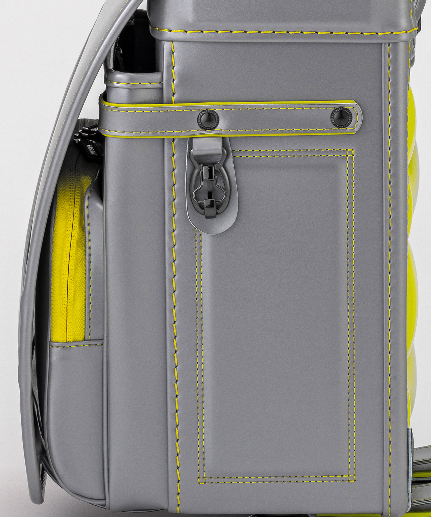 DIESEL(ディーゼル)EMBOSSED 5TH POCKET(エンボスド 5TH ポケット