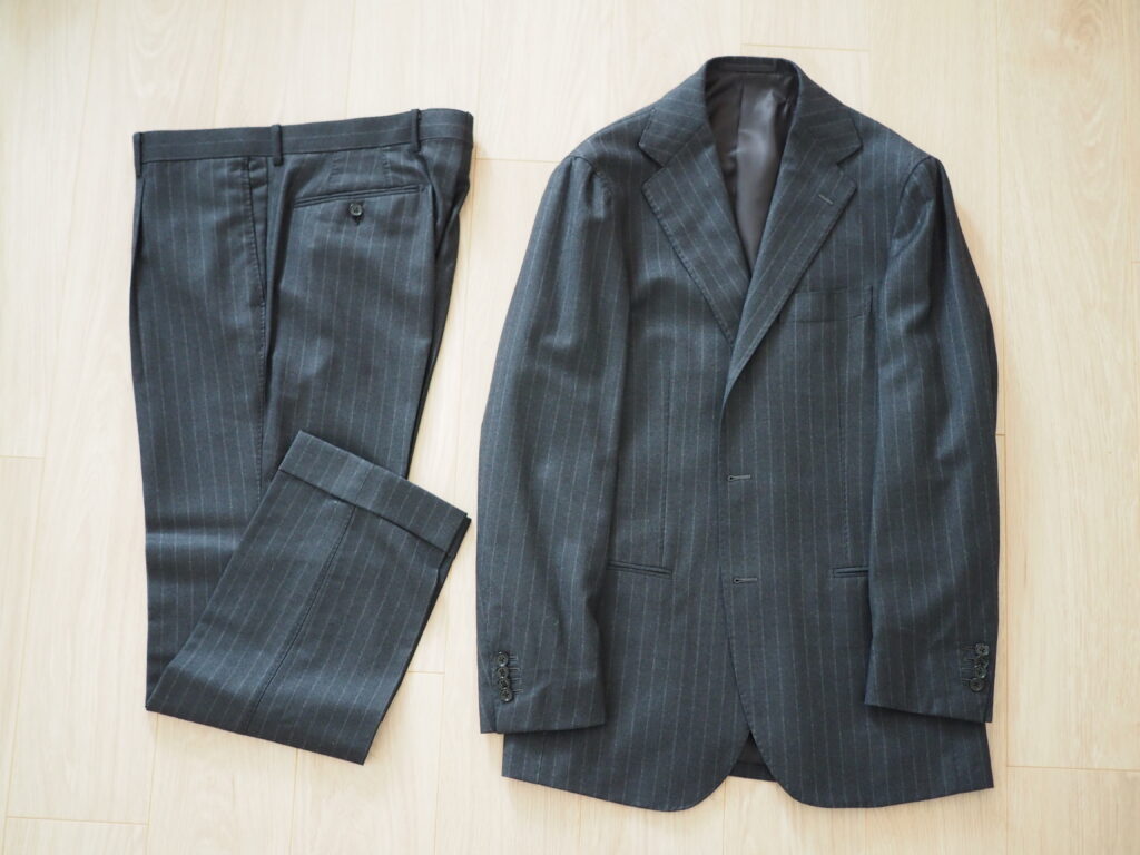 RING JACKET MEISTERのチョークストライプスーツ（ZEGNA ELECTA