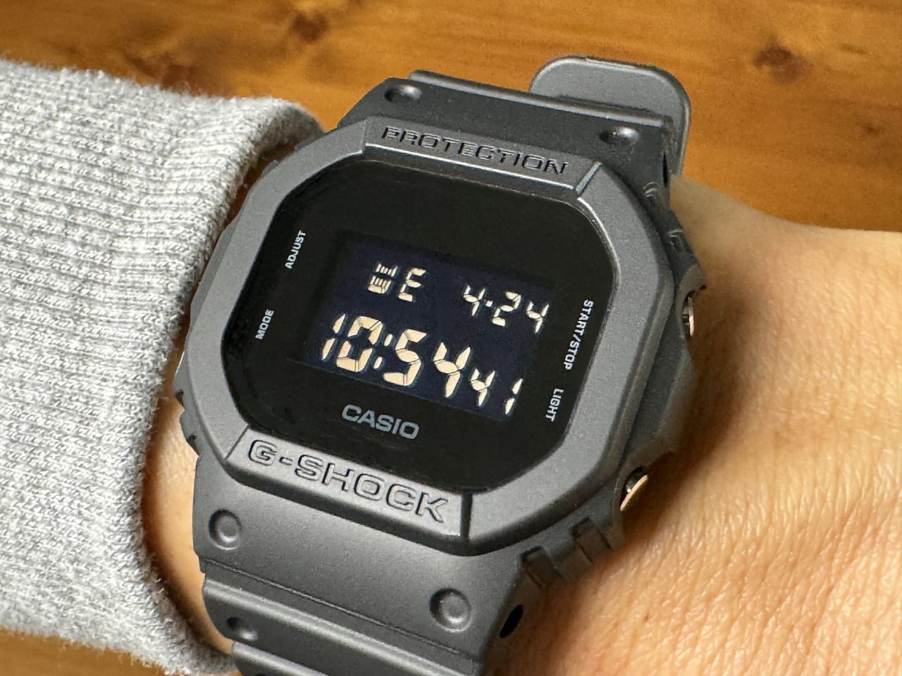 DW-5600UBB-1JF レビュー！進化したオールブラックG-SHOCK・旧型との