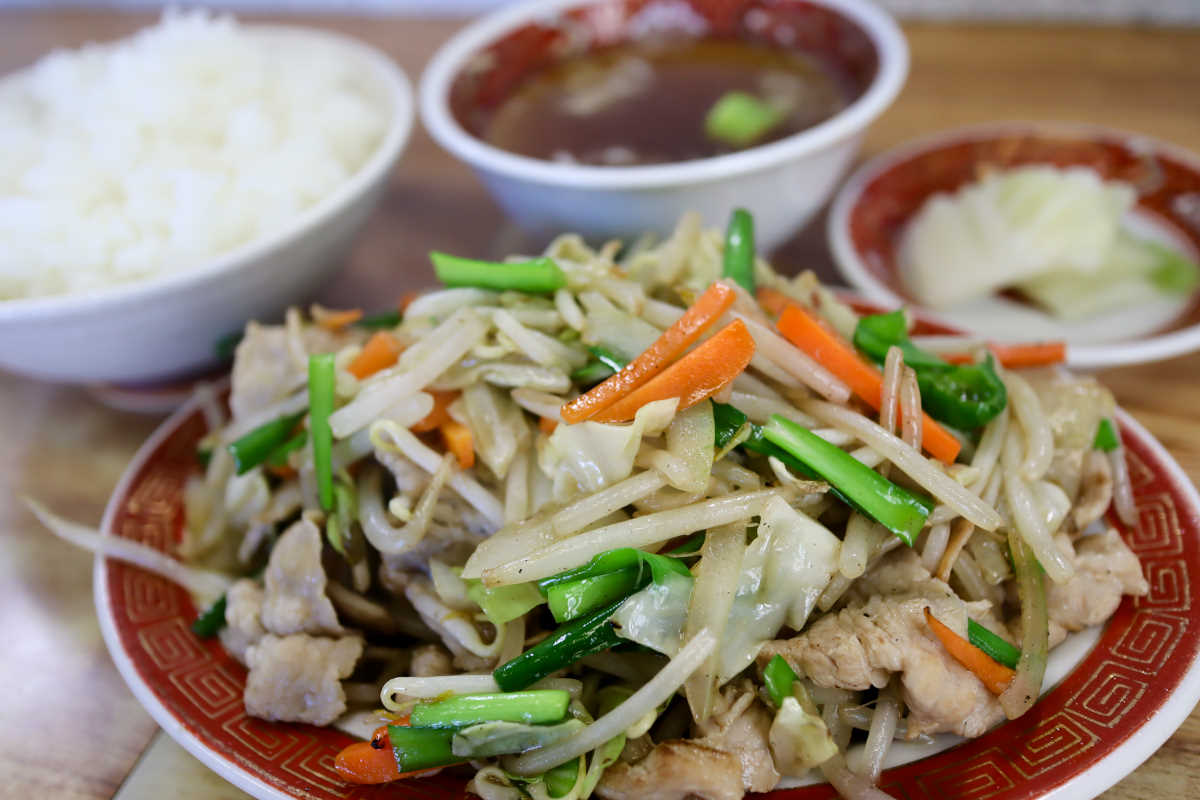 中華料理『栄龍』の肉野菜炒め定食 - 今日の下高井戸