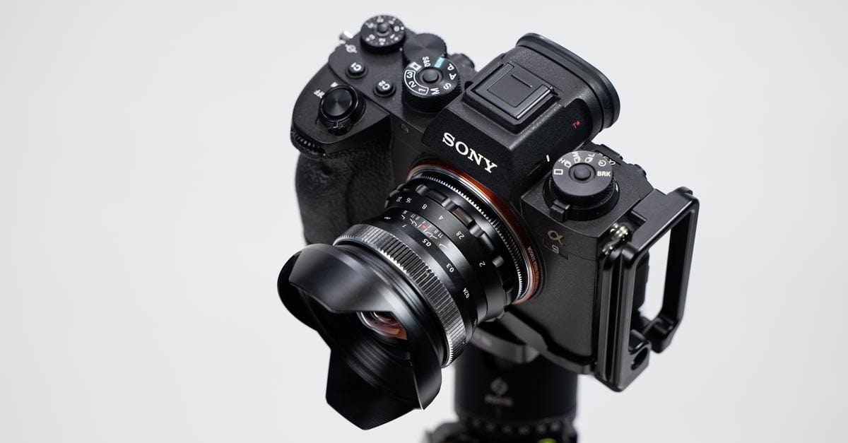 Pergear 12mm f/2 Lens Review - Is It An Ultra-Wide Bargain?