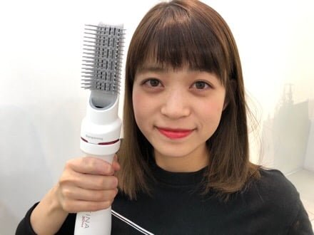 新作人気美容家電 】「 キュレイナ3d plus 」は普通のくるくる