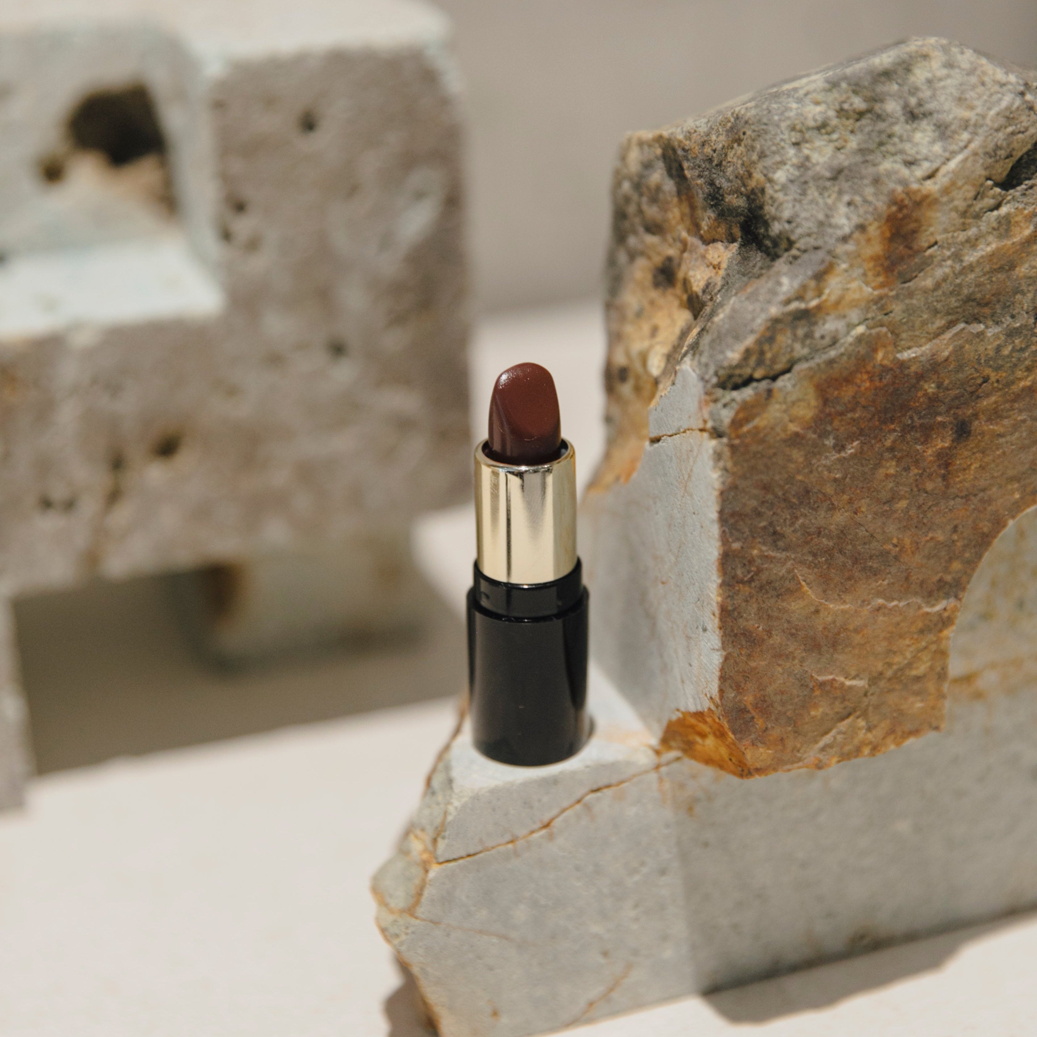 コラボ限定 JSELF × soel LIVING-OIL LIP STICK R001【レッド】