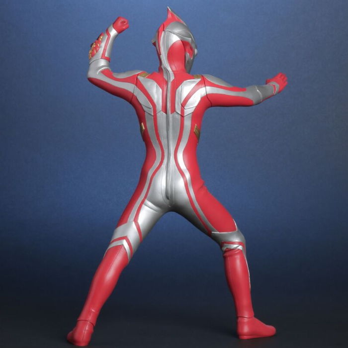 エクスプラスの「ウルトラマンメビウス」が完全新規の「ver.2」として