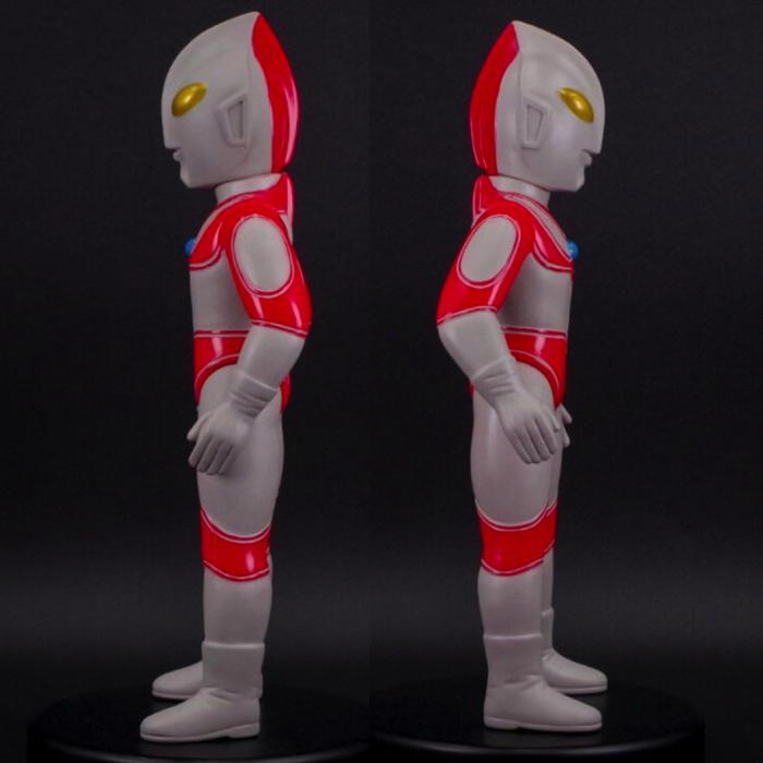 ブルマァクの「マスク取れ大帰ってきたウルトラマン」が「レトロカラー