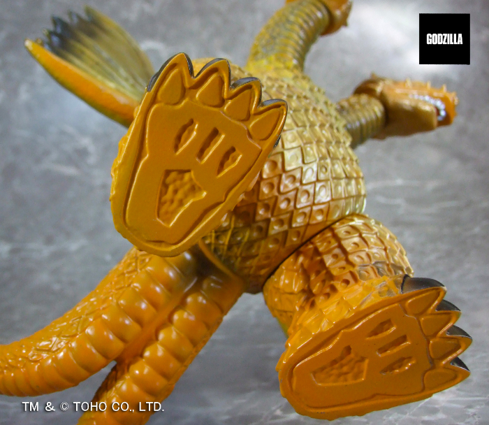 プレックスからポピーの「グレートザウルス」シリーズに「キングギドラ