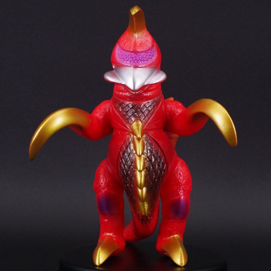 ブルマァクよりレッド成型となった「未来怪獣ガイガン」が飛来