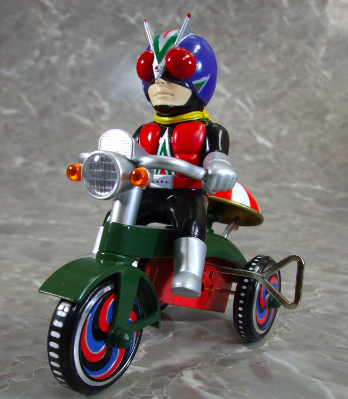 アート・ストームの［EX三輪車］に「仮面ライダーV3」＆「ライダーマン