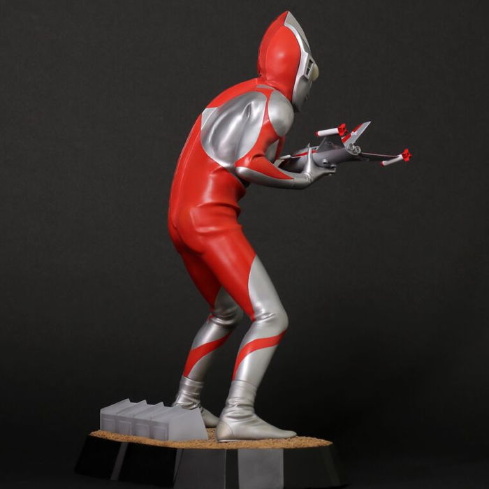 エクスプラスの［FAVORITE SCULPTORS LINE］に「ウルトラマン(Cタイプ