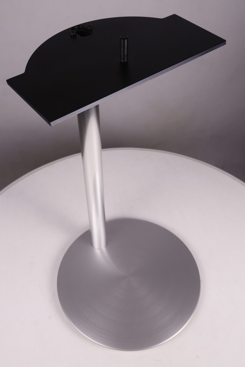 BeoSound 3200 Aluminium Pole Floor Stand (Pre-owned)