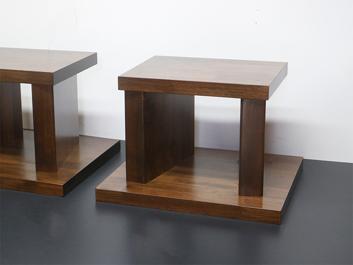 スピーカーに合わせて寸法オーダーができる木製無垢スピーカースタンド