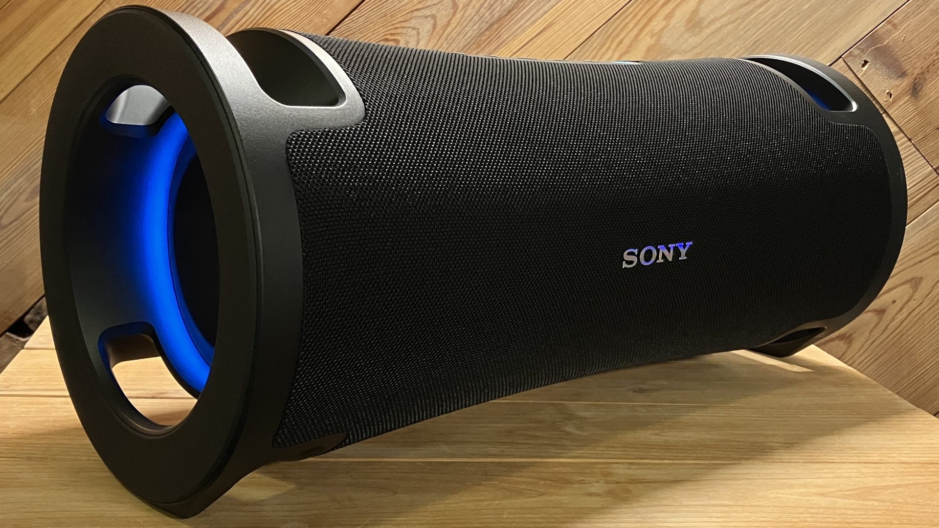 Sony ULT Field 7 - Review 2024 - PCMag Middle East